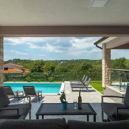 וילה Luxusvilla Fjolla With Private Pool *